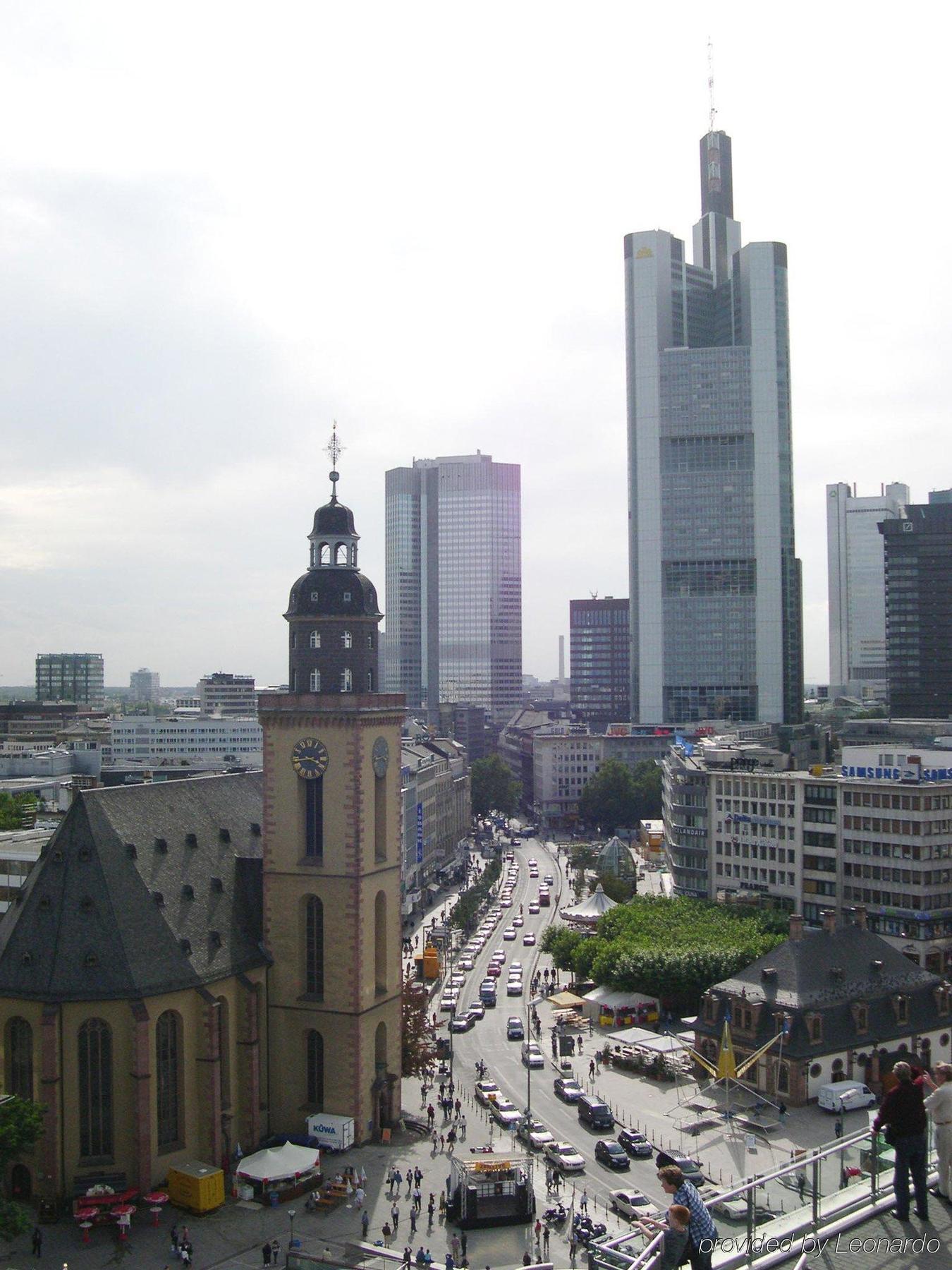 Hotel Rossija Frankfurt nad Mohanem Exteriér fotografie